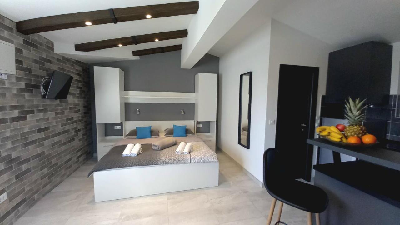 Apartmani Omrcen Baska Voda Exterior photo